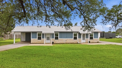 Building Photo - 102 Rose Dr
