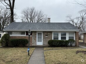 Building Photo - 17028 Greenbay Ave