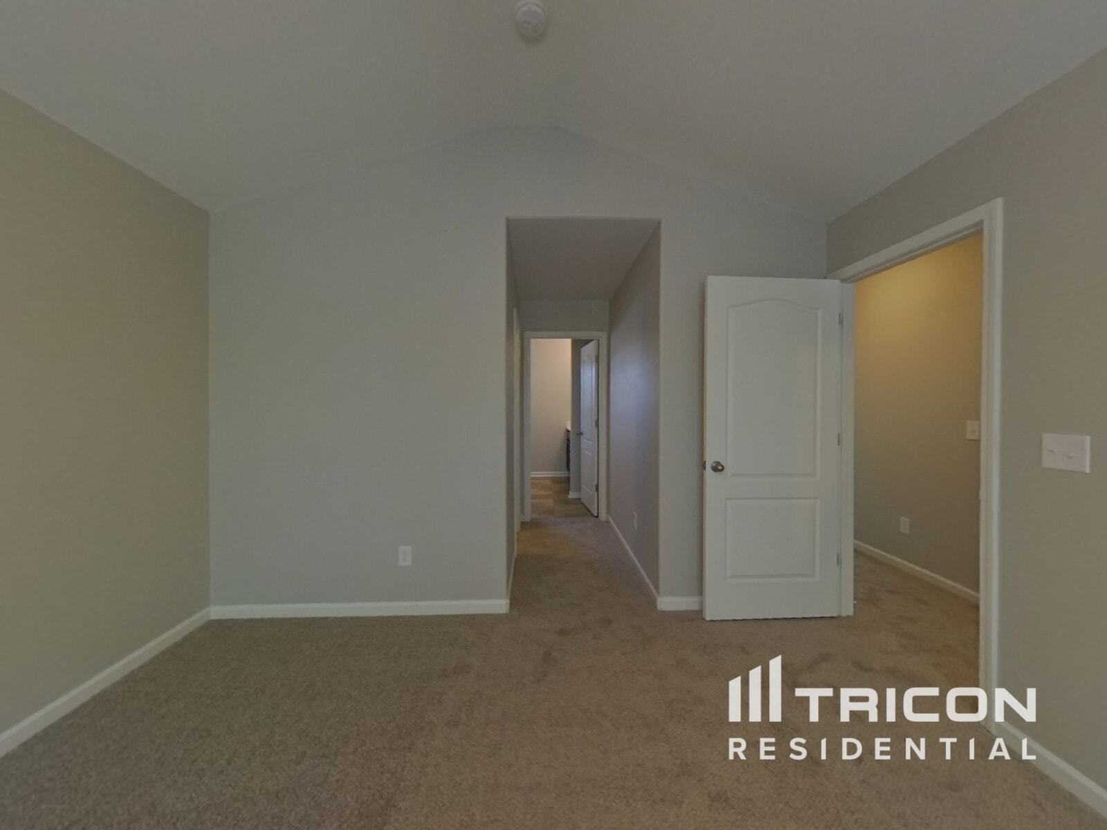 Building Photo - 2625 Meadow Crossing Dr