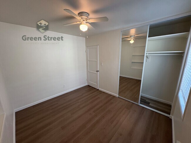 Building Photo - 1719 Oliver Ave