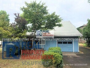 Building Photo - 8927 SE Rhone St