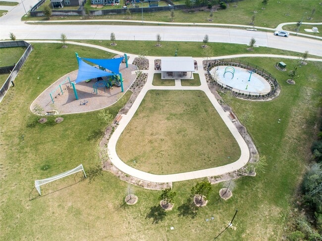 Building Photo - 21430 Poppy Pk Ave