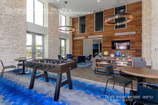 Building Photo - Edison