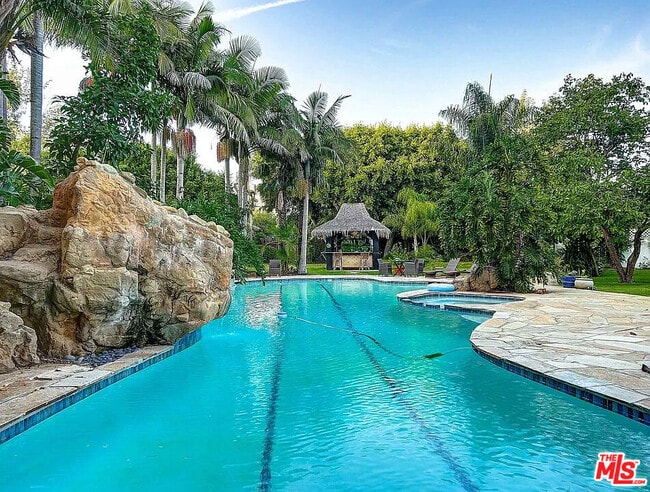 Building Photo - 6315 Bonsall Dr