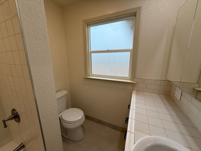 Building Photo - Newly remodeled country home!