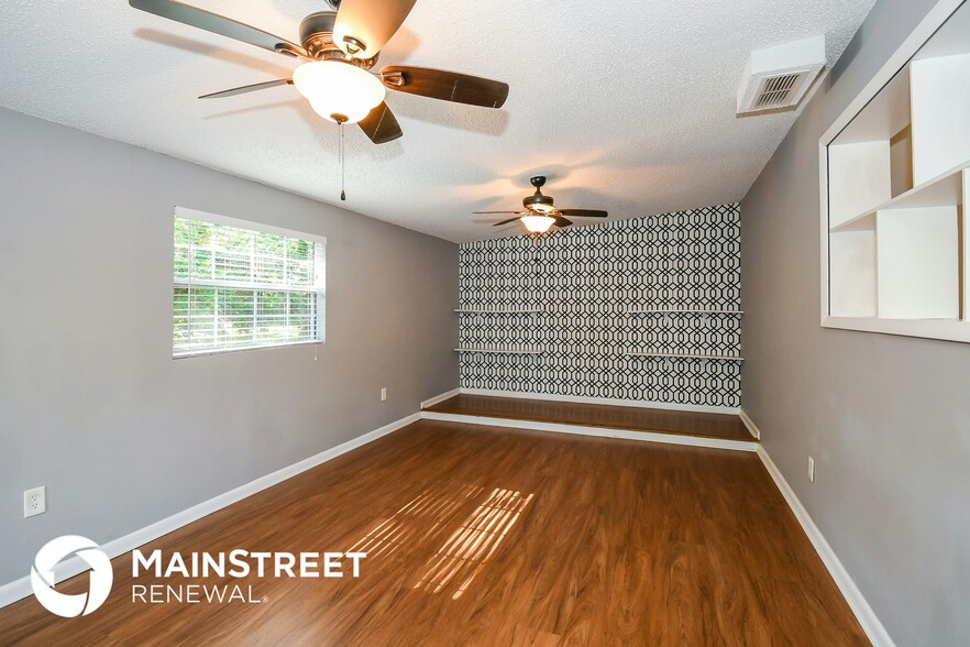 Building Photo - 868 Filmore Ln