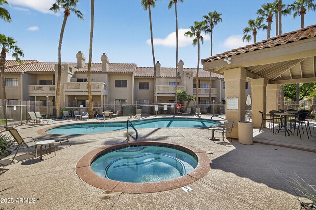 Building Photo - 930 N Mesa Dr