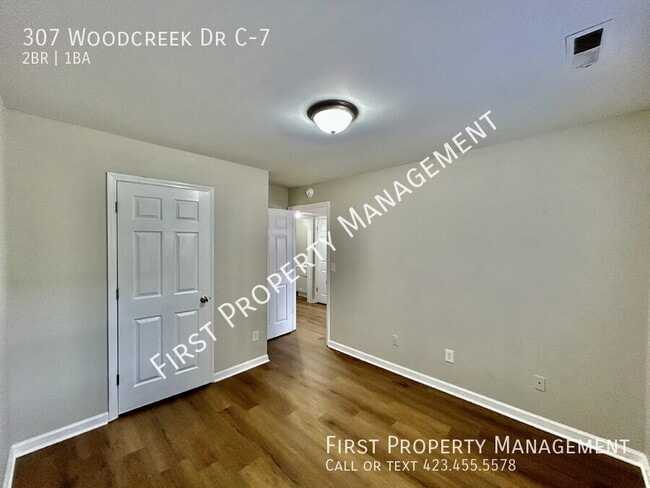 Building Photo - 307 Woodcreek Rd