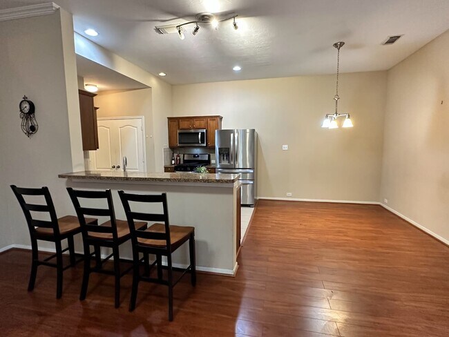 Building Photo - 5302 Canyon Hollow Dr