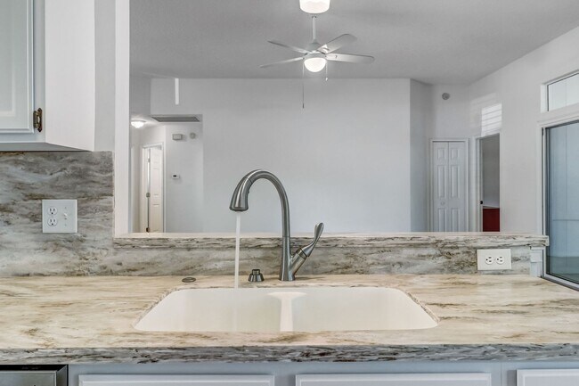 Building Photo - Coastal Living on Amelia Island