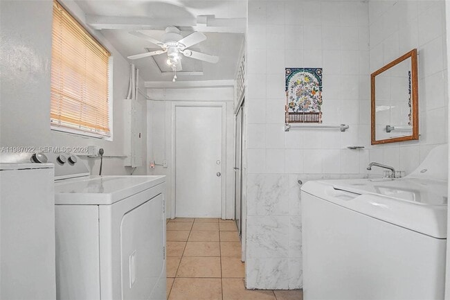 Building Photo - 7601 SW 59th Ct