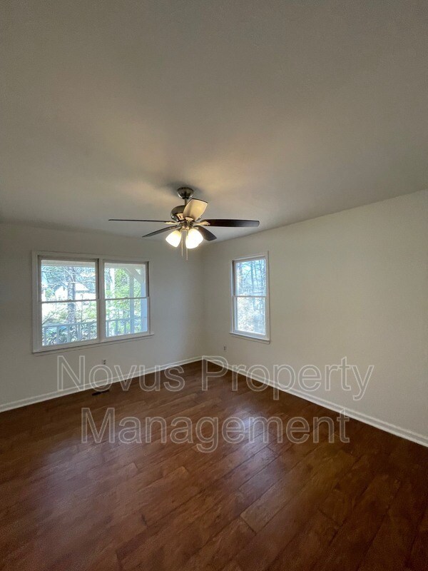 Building Photo - 121 Chipley Creek Dr