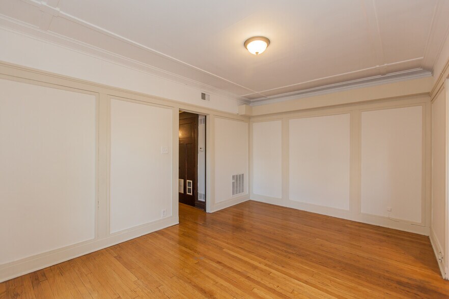 Building Photo - 2468 N Orchard St