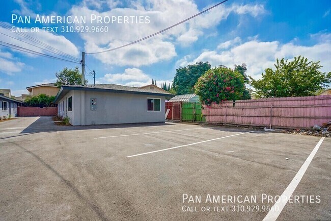 Building Photo - 13842 3/4-13844 Arthur Ave