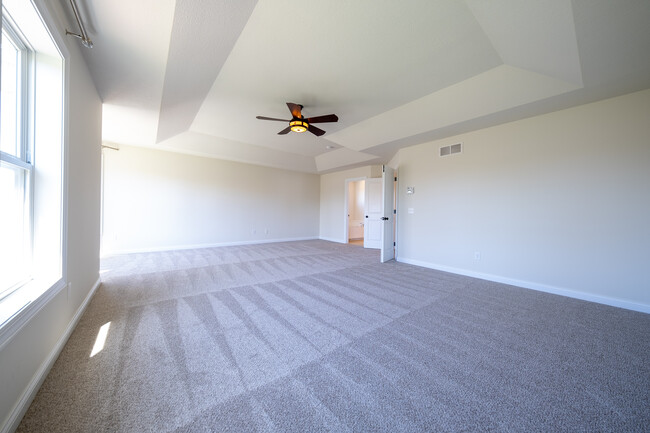 Building Photo - 5007 Merrimac Ln N