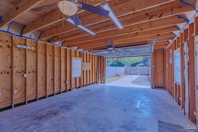 Building Photo - 2416 Reservation Rd