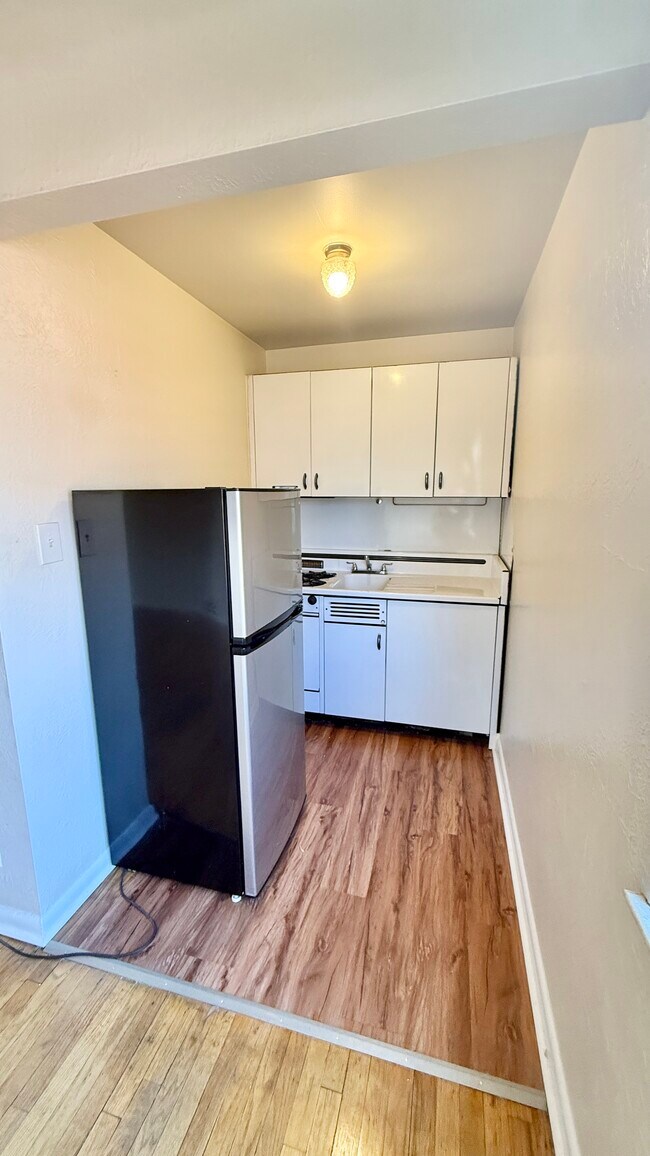 EEDDC06C-451A-492E-835F-5D903EE2D0DC - Hillside Apartments