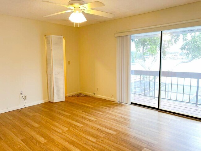 Building Photo - 3094 Bermwood Ln