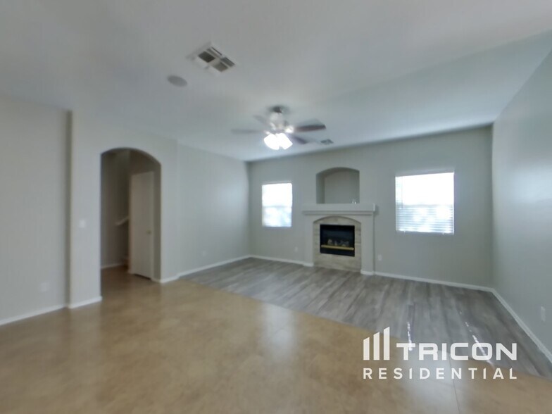 Building Photo - 337 N 103rd Pl