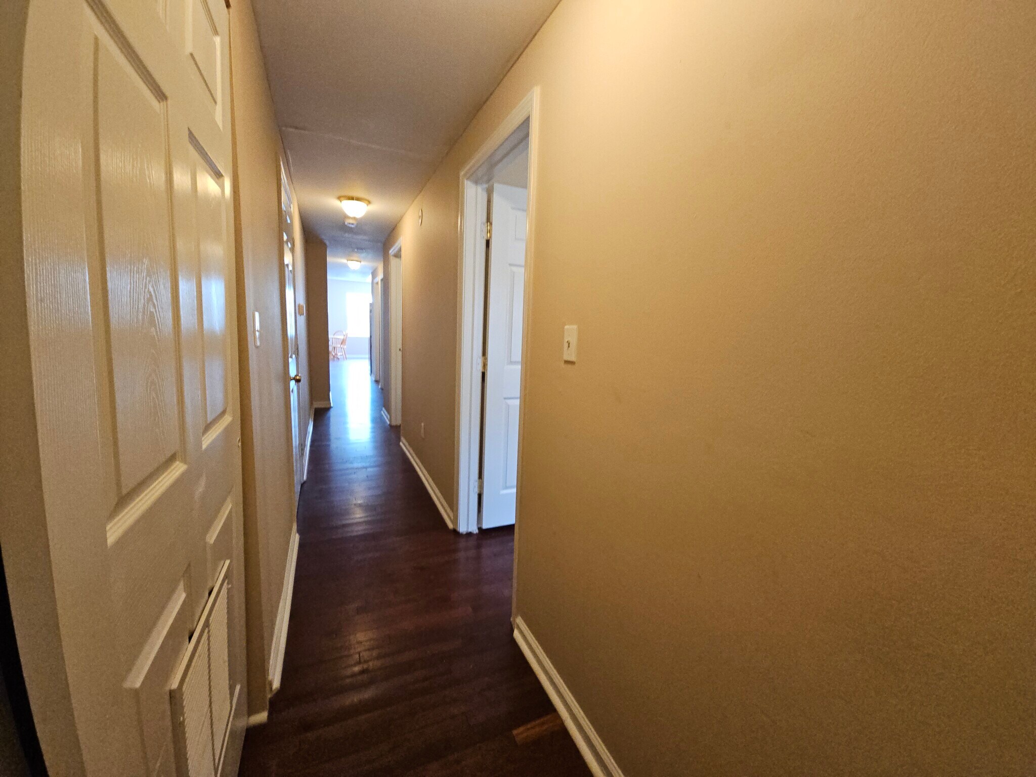 Building Photo - 522 N Indiana Ave