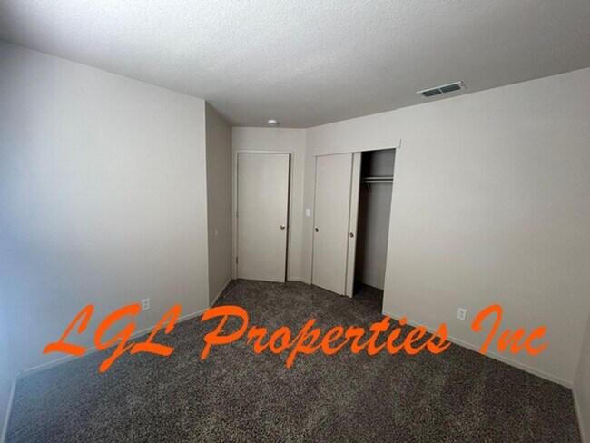 Building Photo - 4116 Woodwillow Ln