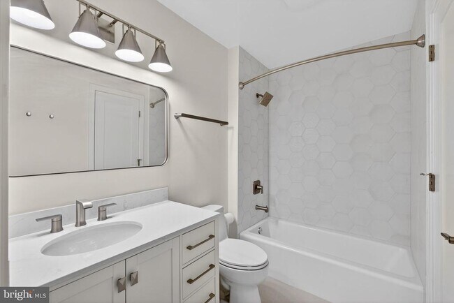 Building Photo - 2120 Vermont Ave NW