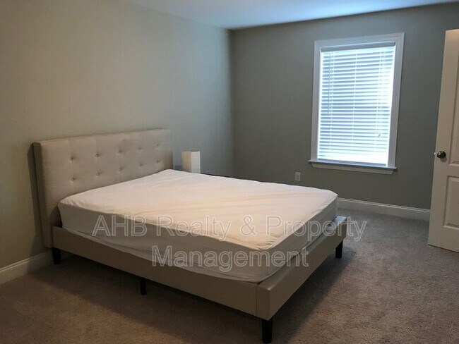 Building Photo - 850 Longleaf Pine Pl