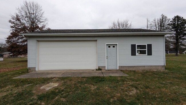 Building Photo - Magnificent 5 BR Home in Magnolia!