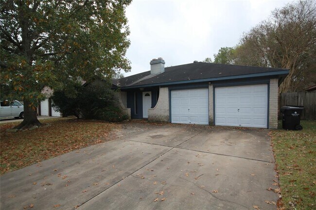 Building Photo - 22619 Braken Carter Ln