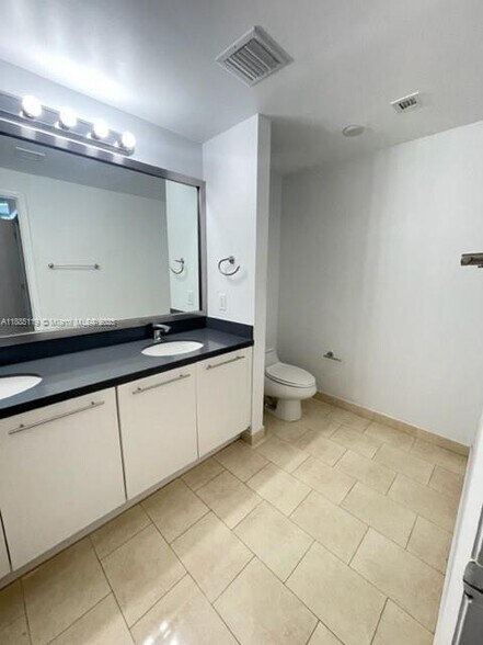 Building Photo - 90 SW 3rd St