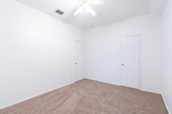 Building Photo - 904 Westminister Ave