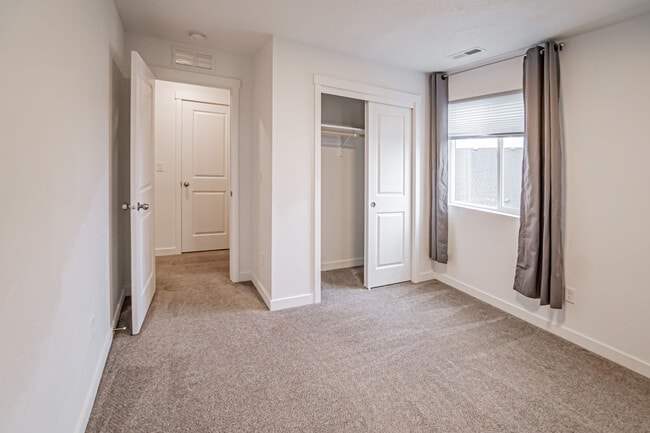 Building Photo - 12220 W Terrazzo Dr