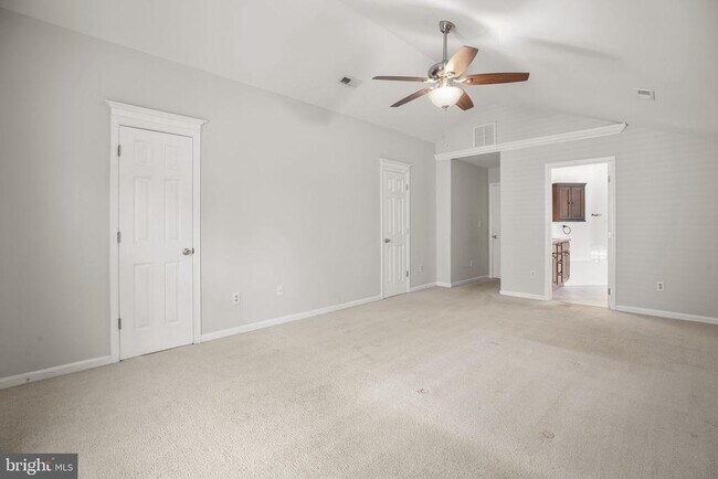 Building Photo - 10205 N Hampton Ln