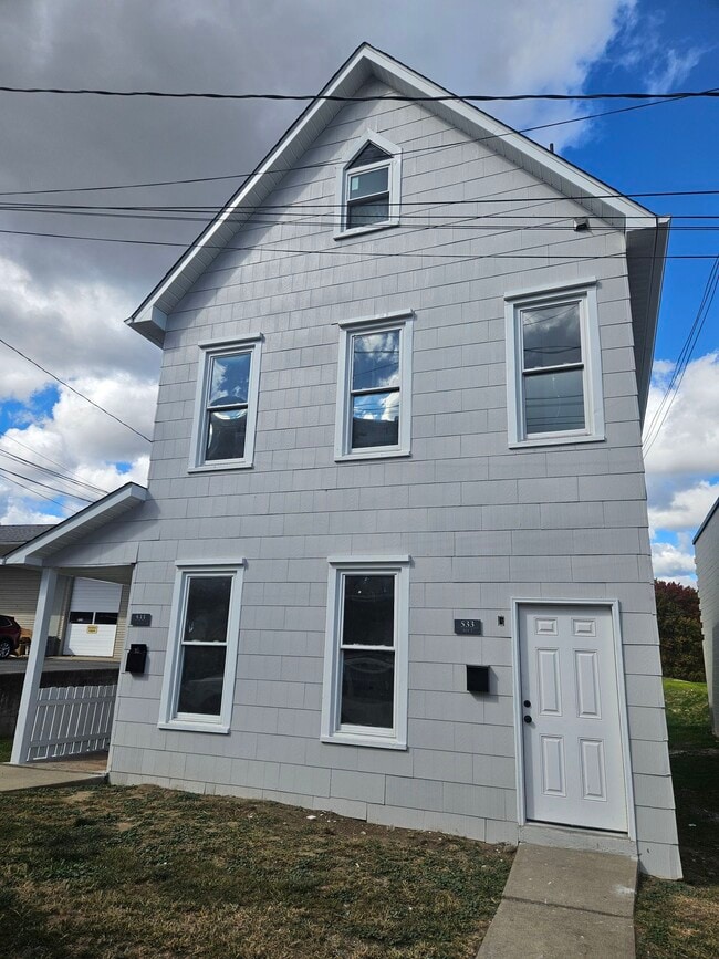 Building Photo - 533 Sumner Ct