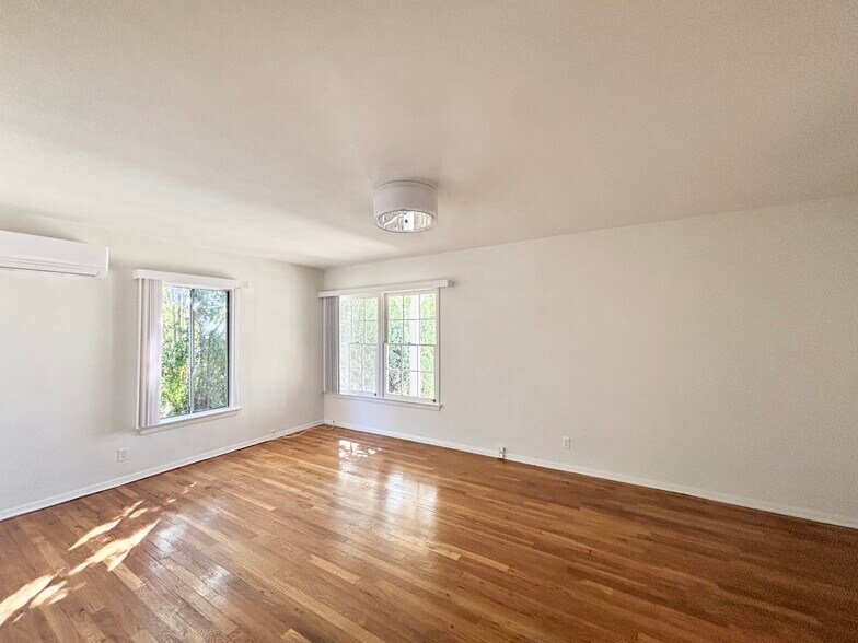 Building Photo - 2338 Keeler St