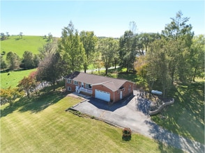 Building Photo - 20 Buckland Dr