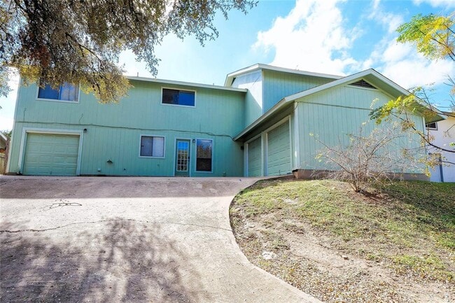 Building Photo - 3222 Tamarron Blvd