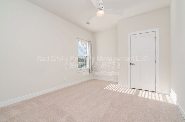 Building Photo - 7214 Waterwheel St SW