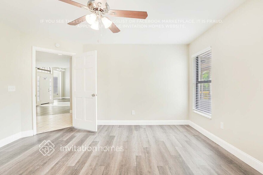 Building Photo - 7455 High Lake Dr