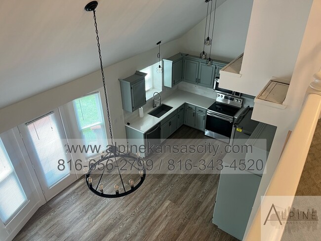 Building Photo - Gorgeous Multi Level Side by Side Split, P...