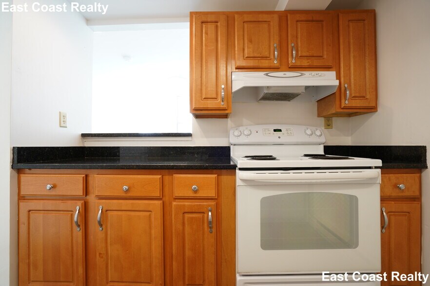 Building Photo - 109 Queensberry St