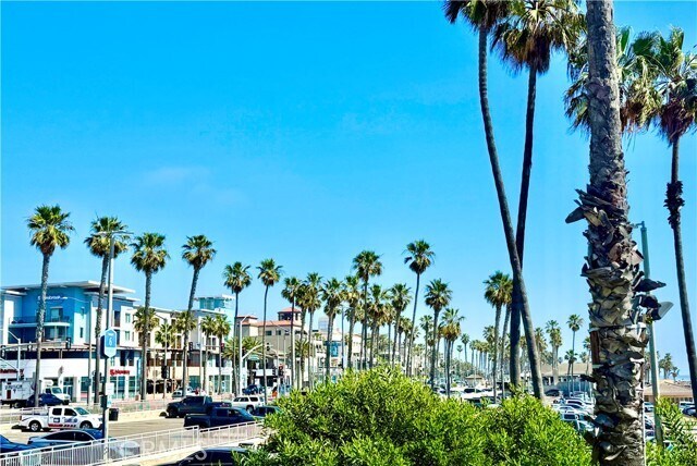 Building Photo - 711 CA-1