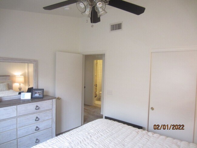 Building Photo - 7713 S Precious Opal Dr
