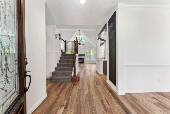 Building Photo - 2 Granite Path Pl