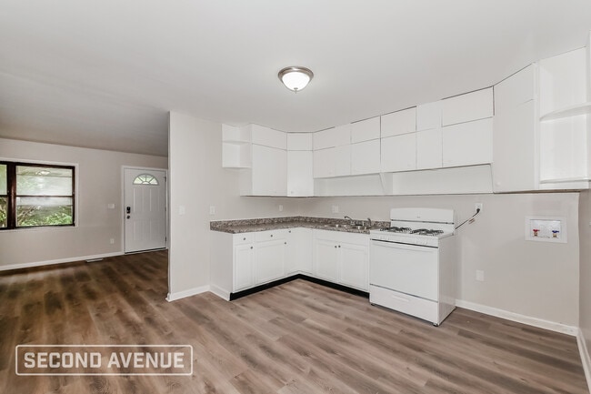 Building Photo - 8425 Georgiana Ln