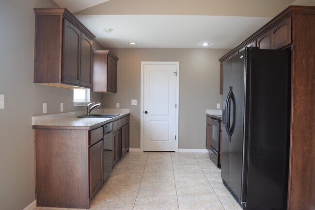 Building Photo - 3 Bedroom Home in Taylor Hills Subdivision
