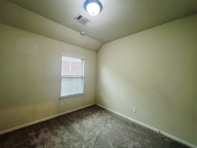 Building Photo - 25930 Haggard Nest Dr