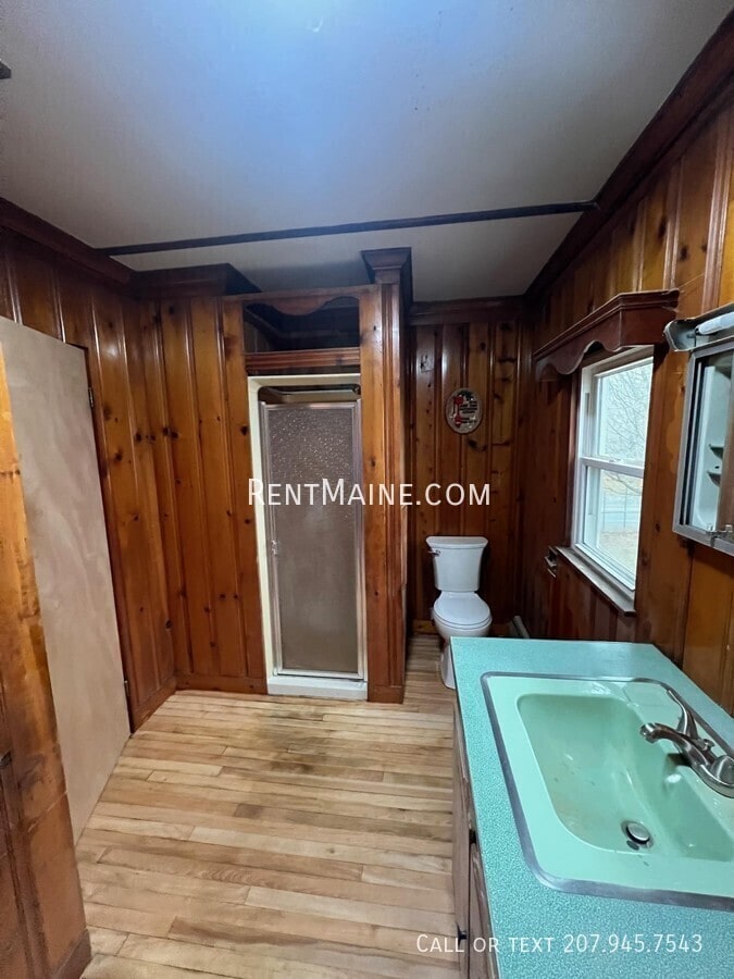 Building Photo - 5 Grove St