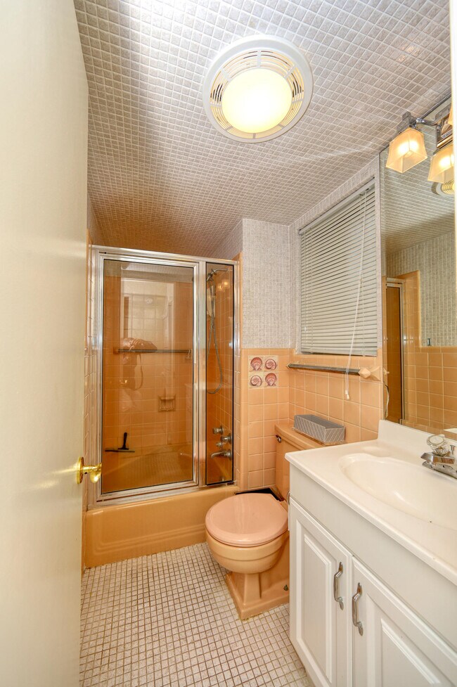 Building Photo - 5060 N Ocean Dr