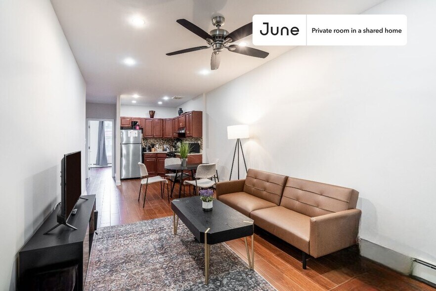 Building Photo - Room in Shared 3 bed/1 bath home